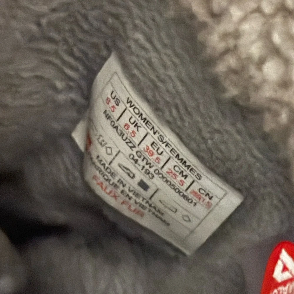 The North Face Gray Shellista IV Roll Down Fleece-Lined Waterproof Winter Boots